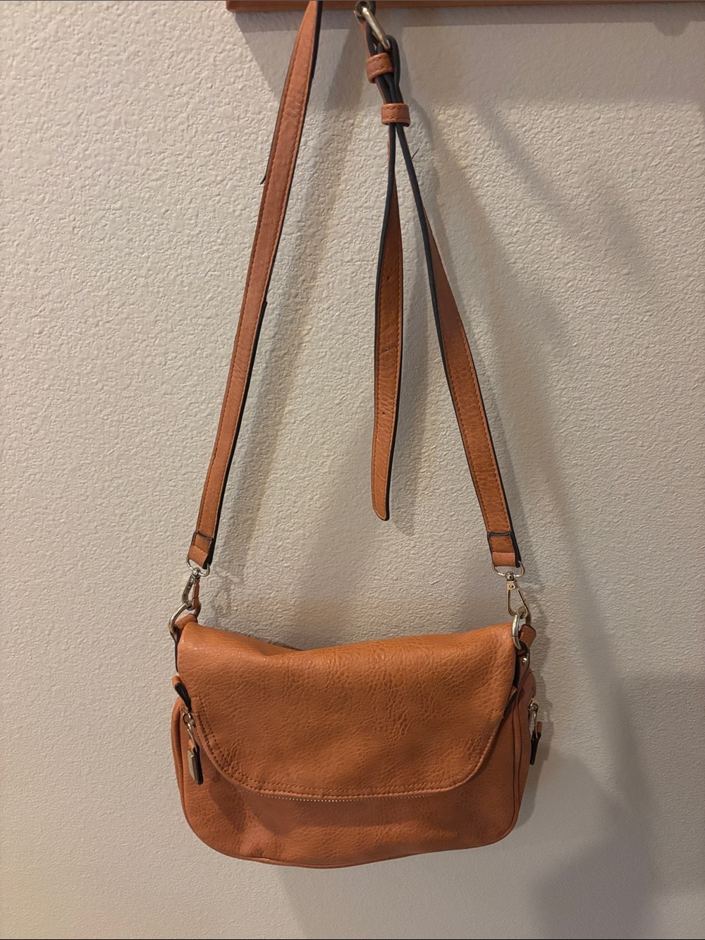 Moda Luxe Cognac/Tan Crossbody Bag with Adjustable Strap